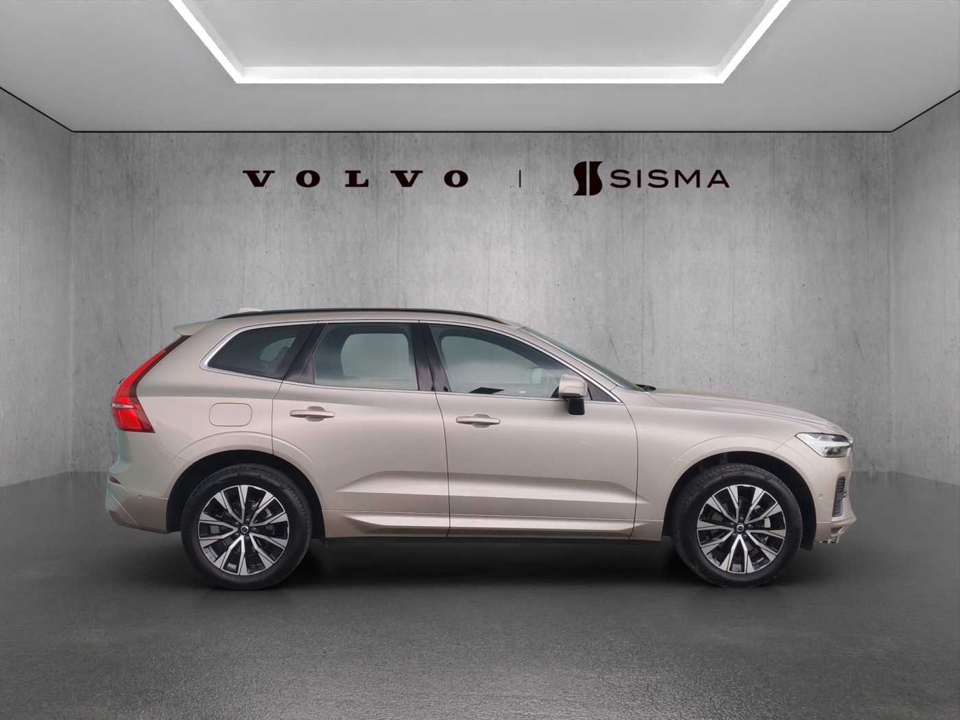 Volvo  XC60 Plus, B5 , Petrol