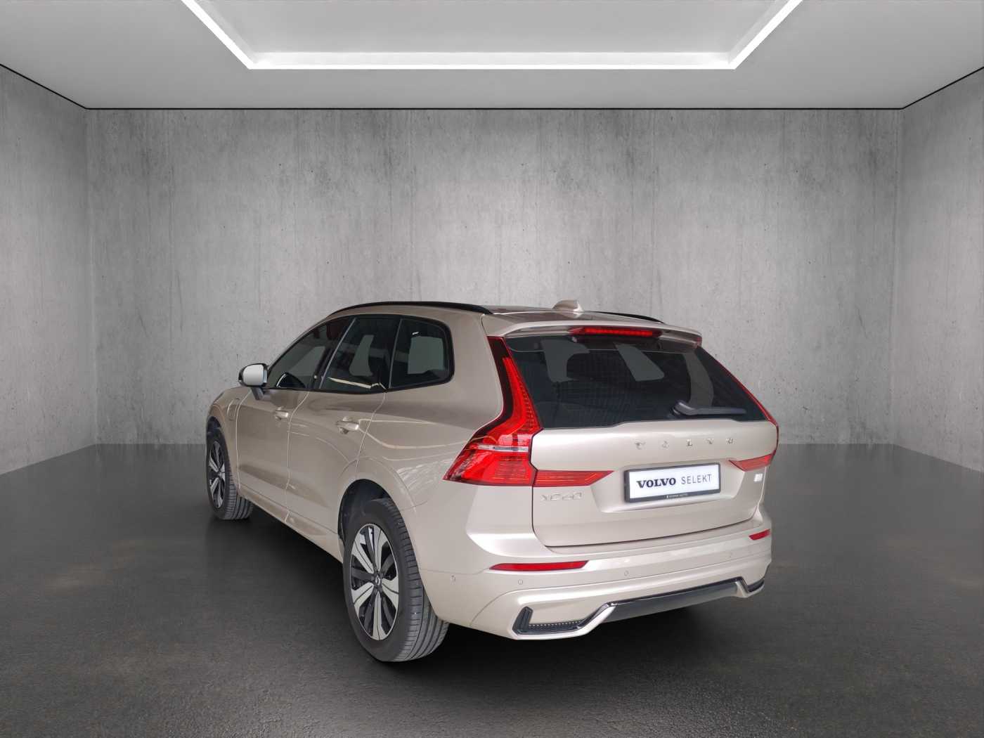 Volvo  XC60 Ultra, T8 AWD Plug-in hybrid, Electric/Petrol, Dark