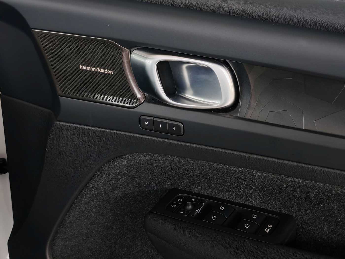 Volvo  XC40 Recharge Recharge, Pure Electric