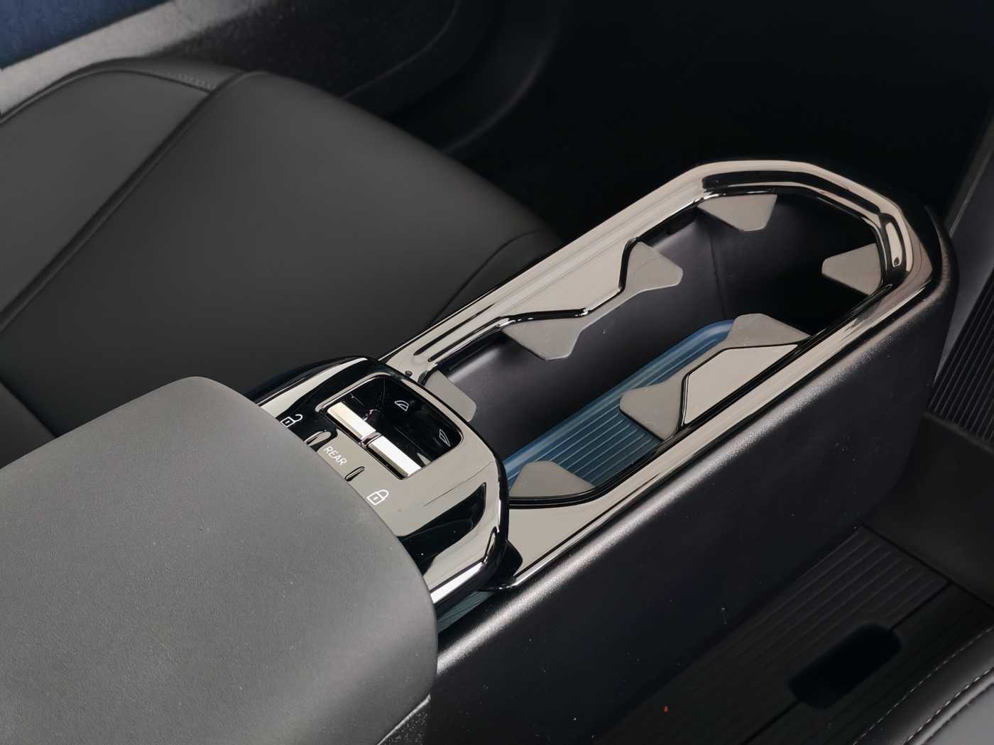 Volvo EX30 Ultra, Twin Motor Performance, Electric