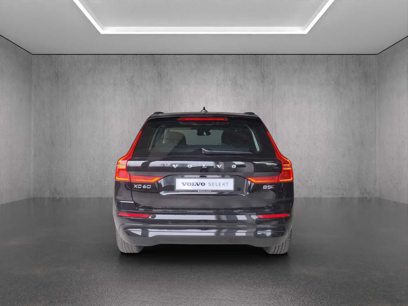 Volvo  XC60 Essential, B5 AWD Mild hybrid, Petrol