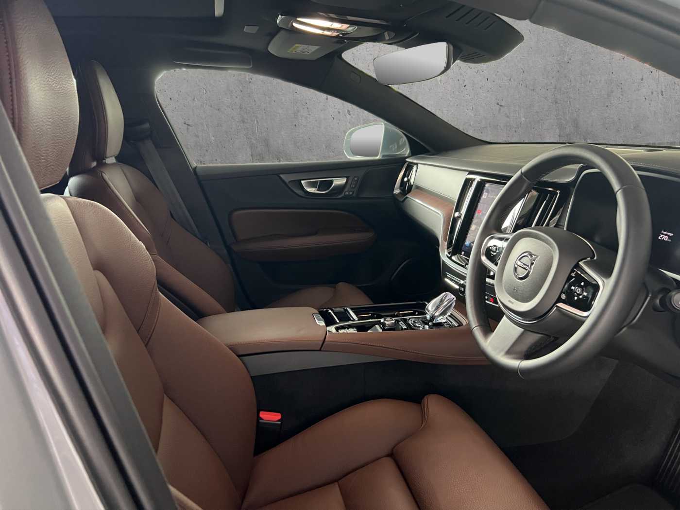 Volvo  V60 Recharge Plus, T8 AWD Plug-in hybrid, Electric/Petrol, Bright