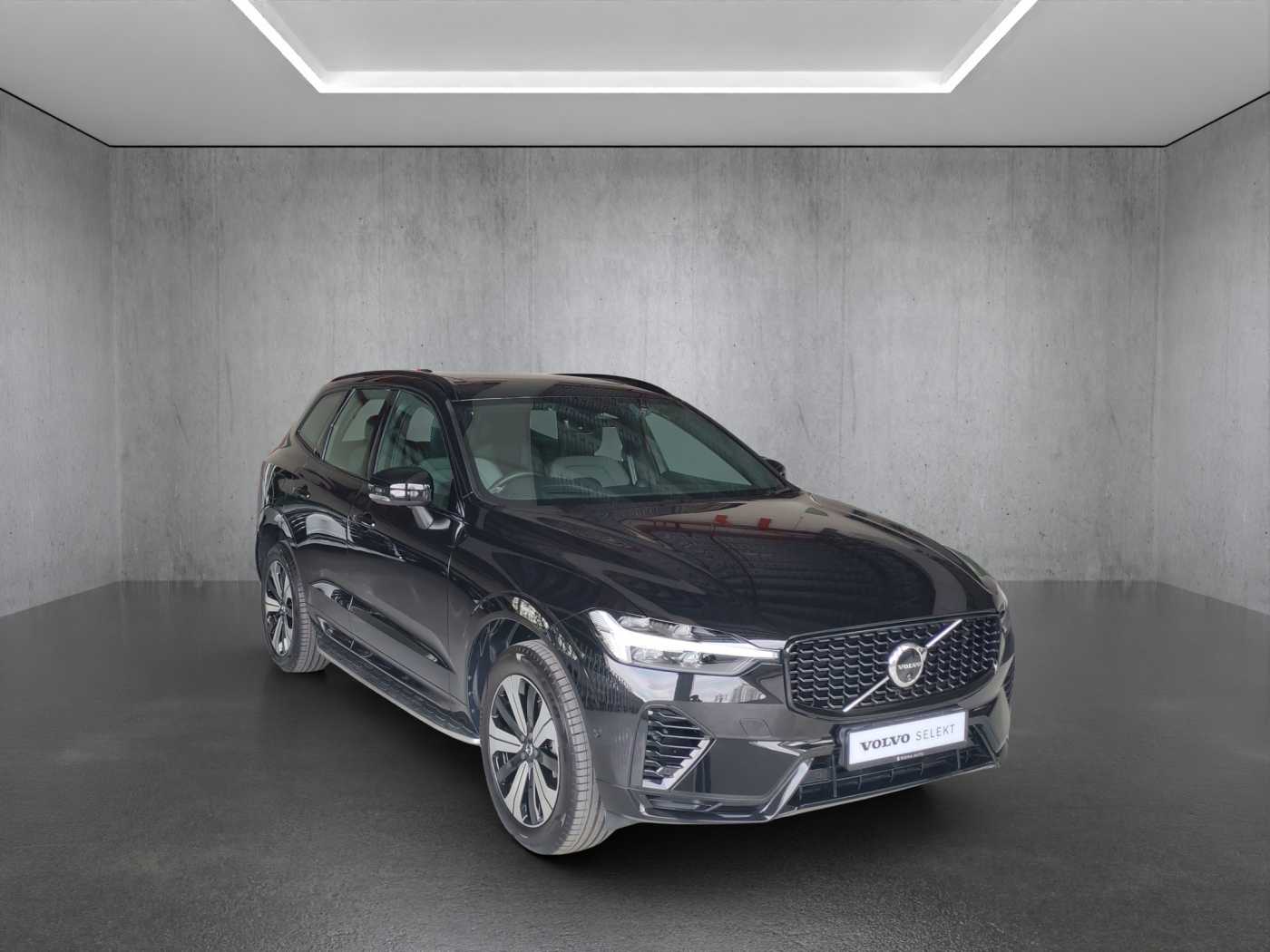 Volvo  XC60 Recharge Ultimate, T8 AWD Plug-in hybrid, Electric/Petrol, Dark