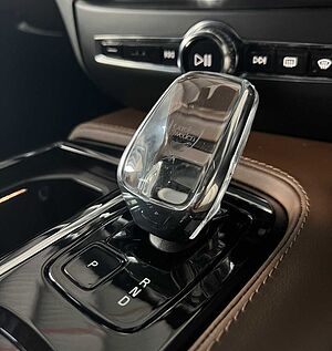 Volvo  V60 Recharge Plus, T8 AWD Plug-in hybrid, Electric/Petrol, Bright