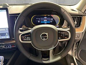 Volvo  XC60 Ultra, T8 AWD Plug-in hybrid, Electric/Petrol, Dark