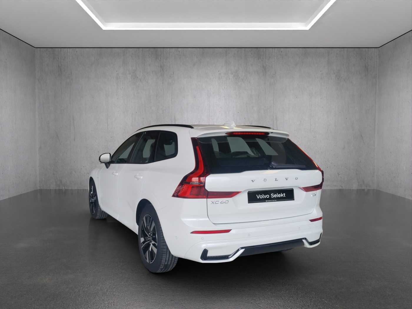 Volvo  XC60 Ultra, T8 AWD Plug-in hybrid, Electric/Petrol, Dark