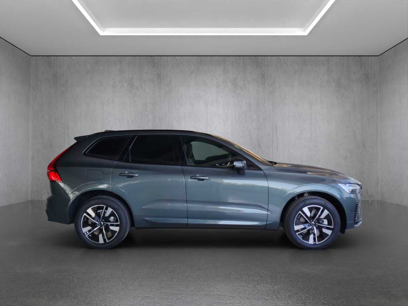 Volvo  XC60 Ultra, T8 AWD Plug-in hybrid, Electric/Petrol, Dark
