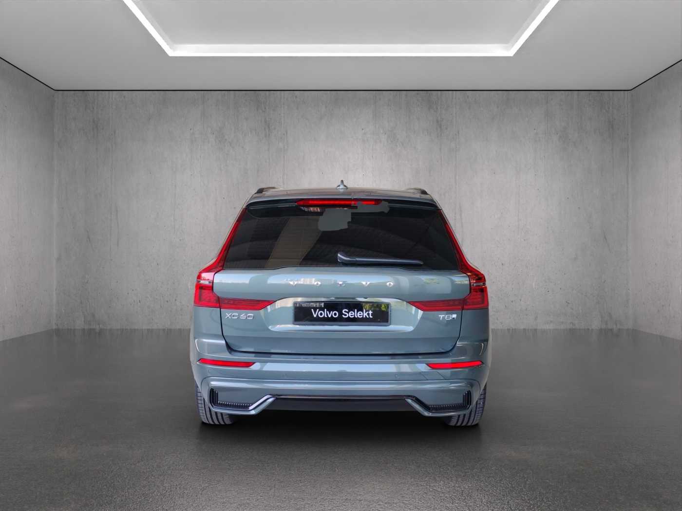 Volvo  XC60 Ultra, T8 AWD Plug-in hybrid, Electric/Petrol, Dark