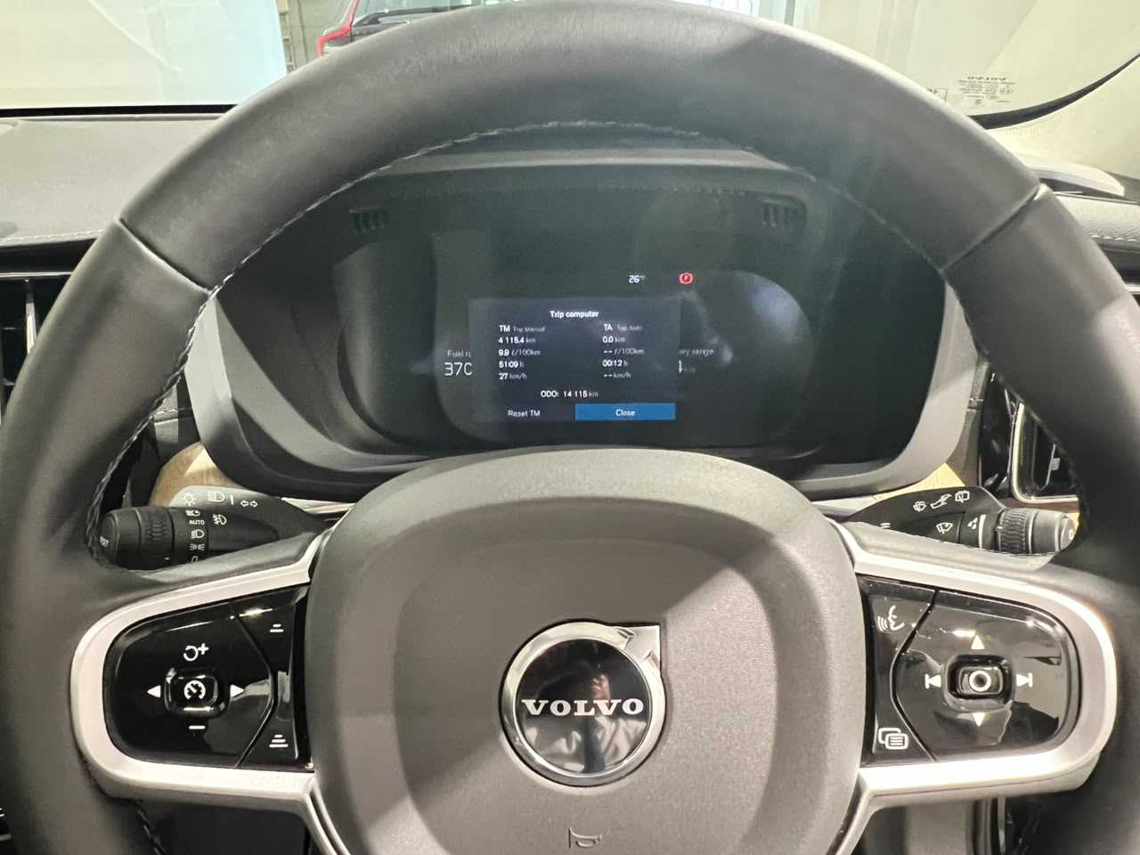 Volvo XC60 Ultra, T8 AWD Plug-in hybrid, Electric/Petrol, Dark