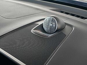 Volvo  XC60 Ultra, T8 AWD Plug-in hybrid, Electric/Petrol, Dark