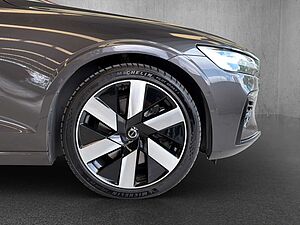 Volvo  Recharge Plus, T8 AWD Plug-in hybrid, Electric/Petrol, Dark